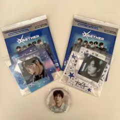 バンダイ　シール&ケース　チャーム２個セット & ガチャ缶バッジ