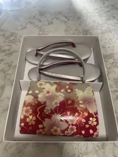 草履とバッグのセット 赤と金の花柄