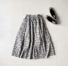 kubo san made リバティプリントタックギャザースカート　コットン花柄