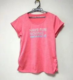 ピンク Tシャツ