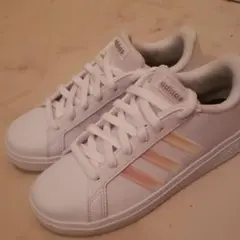 アディダス　グランドコート　スニーカー
