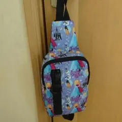 バック  アナ雪