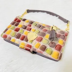美品 アタオ ヒッポ スマホケース レザー ヴィトロ廃盤 総柄のサムネイル