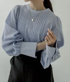 mystic ピンタックボリュームシャツ ライトブルー