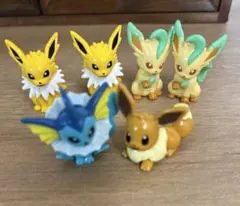 ポケモン　バスボール　バスボム　フィギュア　ブイズ