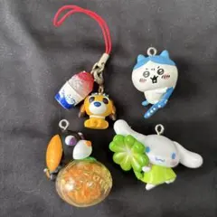 ちいかわ シナモロール ストラップ 4点セットのサムネイル