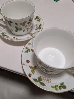 WEDGWOOD ワイルドストロベリー ティーカップ＆ソーサー 2客セット