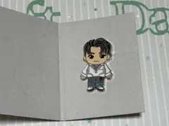 treasure はぴだんぶい ピンバッジ ジュンギュ タキシードサム - メルカリ