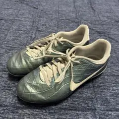 希少◎NIKE TOTAL90 トータル90 フットサルシューズ 27㎝位 - メルカリ
