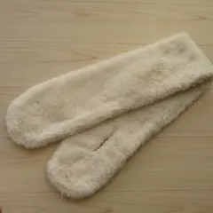 クリーム色ファー素材マフラー