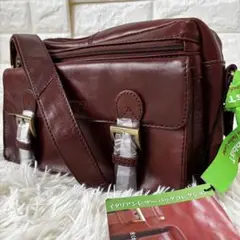 Snobbist✨新品未使用　オールレザー　メッセンジャーバッグ　型押しロゴ