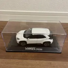 トヨタ⭐️ヤリスクロス⭐️ミニカー 黒✖️白 2トーンカラー 新品未
