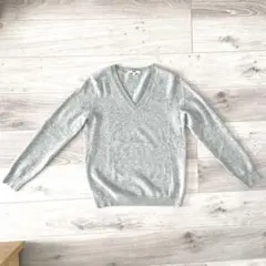 ＊UNIQLO カシミア100%Vネックセーター＊