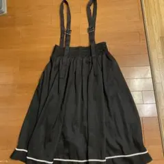 axes femme 黒 サスペンダー付きフレアスカート