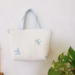 レッスンバッグ ヌビ 恐竜刺繍 - メルカリ