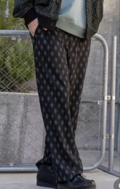 美品　ニコアンド　小紋柄　ワイドパンツ Мサイズ