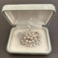 花モチーフ ブローチ パール付き ケース付き