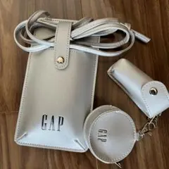 GAP スマホショルダーバッグ シルバー ポーチ付きのサムネイル