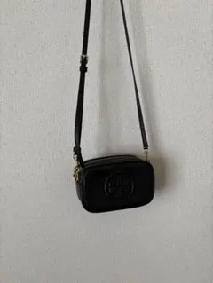 レザー ブラック ショルダーバッグ　トリーバーチ