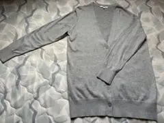 UNIQLO カーディガンですグレーです