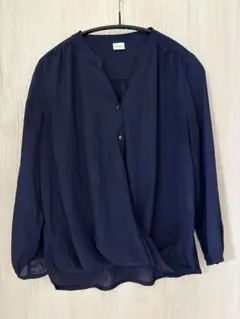 ネイビー ボタン付き七分袖シャツ