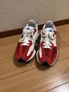 new balance 327 レッド×ホワイト　24.5cmのサムネイル