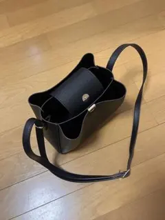 grove ブラック ショルダーバッグ