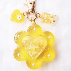 シャカシャカキーホルダー 花 ハート きいろ シェイカー チャームのサムネイル