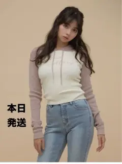 Letter mary logo tops - メルカリ