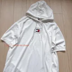 未使用 TOMMY JEANS ショートスリープパーカーワンピース ホワイト Mのサムネイル