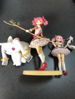 魔法少女まどか☆マギカ　鹿目まどか　キュウべぇ　フィギュア　ぬいぐるみ　セット