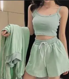 ミントグリーン ショートパンツセットアップ