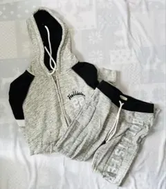 hollister スウェット セットアップ 裏起毛　フード
