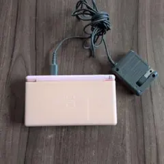 ニンテンドーDS Lite ピンク 本体 TOMO・LOVE様5／1まで取置中