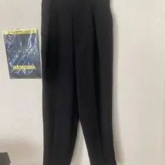 UNIQLO ブラックパンツ・ウエスト58