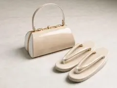 【新品】草履バッグセット　エナメル (ベージュ)　02884
