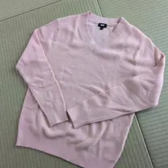 ユニクロ　Vネック　ニット　セーター　ピンク　M