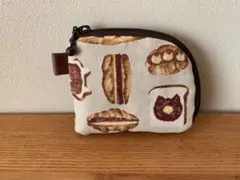 590. ハンドメイド L字型ファスナーミニミニポーチ 猫 パン柄