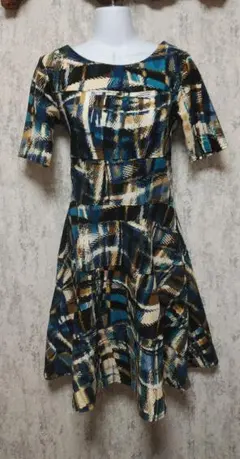 美品⭐ インポート ワンピース FAS 総柄 フレア フランス製 ストレッチ