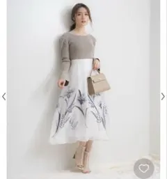 【Noela】ビッグフラワー柄スカート　オフホワイト　S