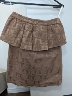 タイトスカート ひざ丈　フリル取り外し可