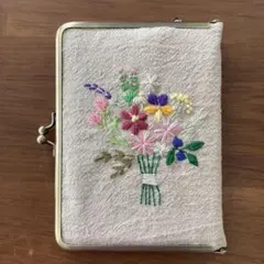 がま口型ハンドメイドフラワーブーケ柄刺繍 文庫本ブックカバー 手帳 マルチケース