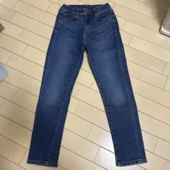 UNIQLO 140サイズ ダークブルー ストレートパンツ