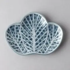 【新品】【大人気】有田焼幸楽窯　錦青純釉銀松葉形銘々皿　縁起物