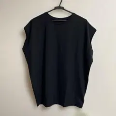 UNFILO ブラック 半袖Tシャツのサムネイル