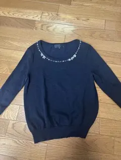 【値下げ済み】UNTITLED ネイビー ビジュー付きニット