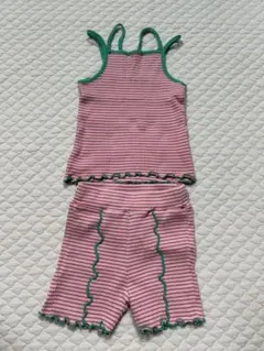 ストライプタンクトップとショートパンツセット