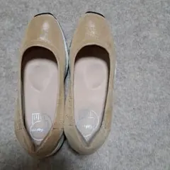 最後価格！fitfit23センチベージュゴールド フラットシューズ