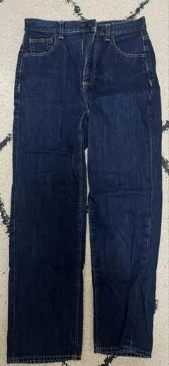 GU ストレートジーンズ
