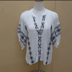 刺繍入りホワイト五分袖チュニックのサムネイル